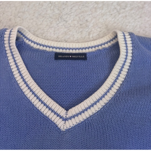 Brandy Melville Blue and White Sweater V Neck One size - Picture 2 of 4